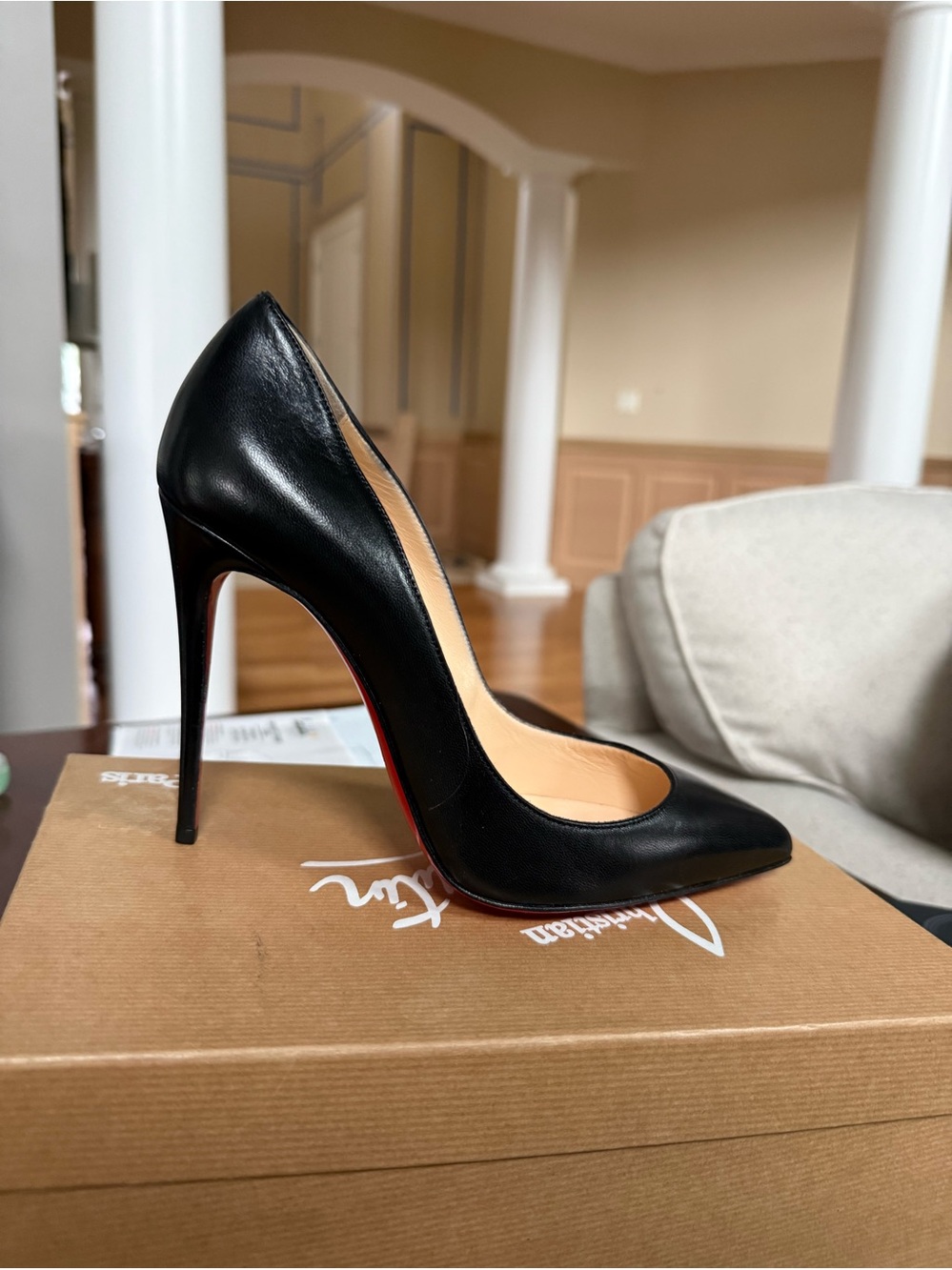 Christian Louboutin Black Patent Pump with Signature Red Sole - Picture 5 of 7